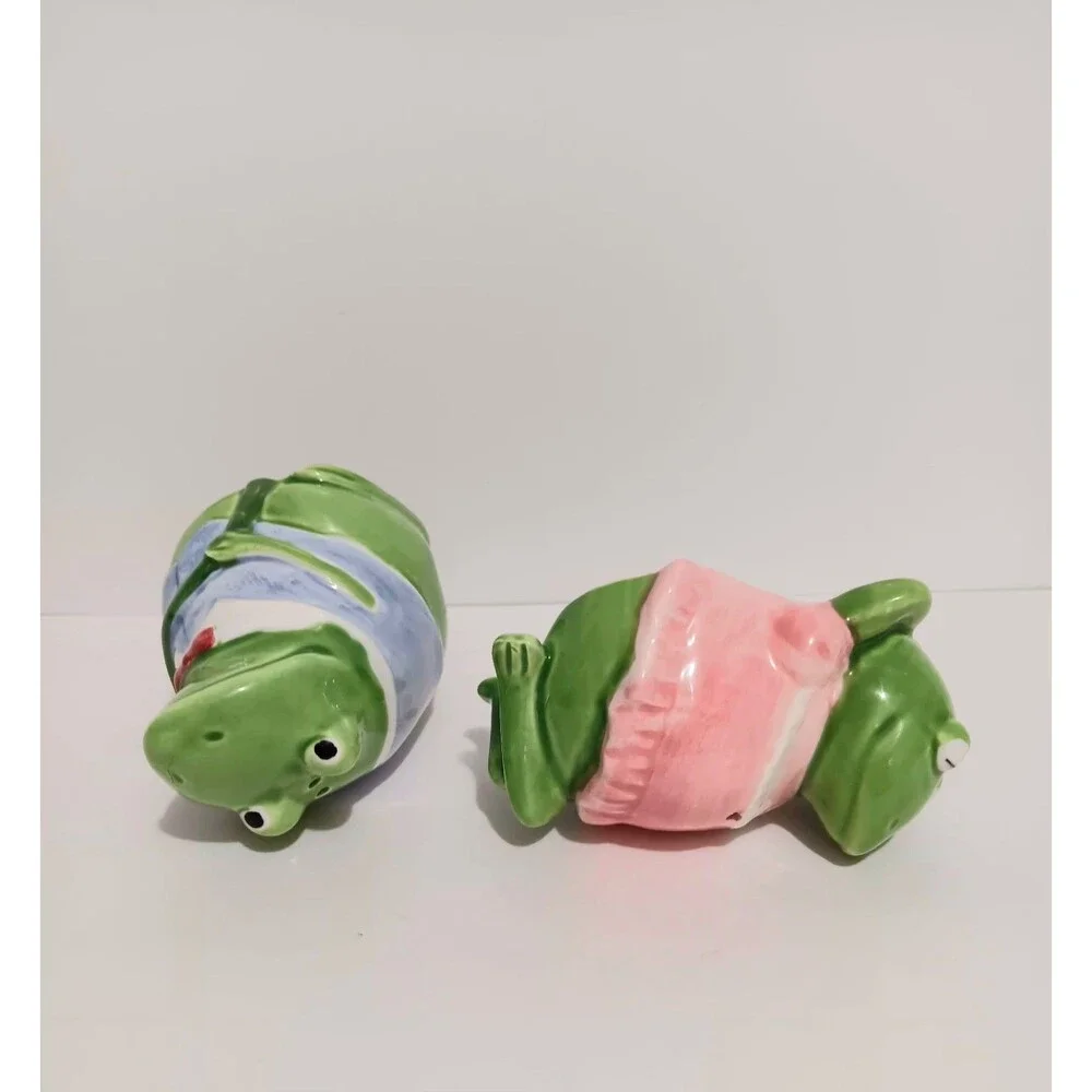 Otagiri Japan Mary Ann Baker Frog Ceramic Salt/Pepper Shakers